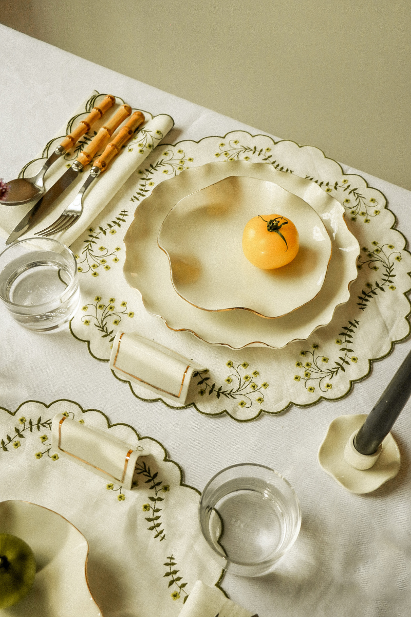 Fluid Dinnerware